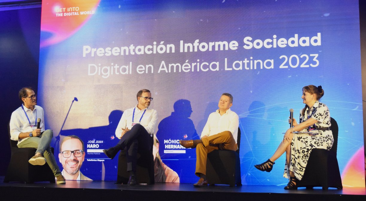 Panel de Sociedad Digital en América Latina